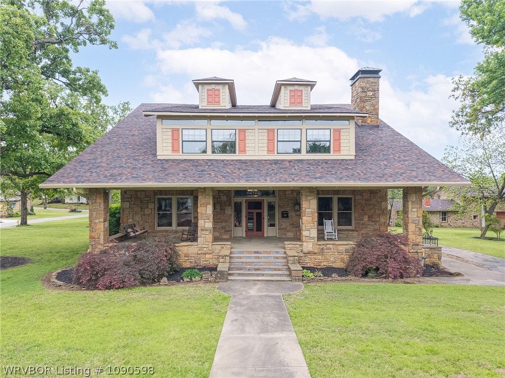 2122 S W Street, Fort Smith, AR 72901