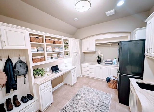 5900 Lipan Apache BND, Austin, TX 78738