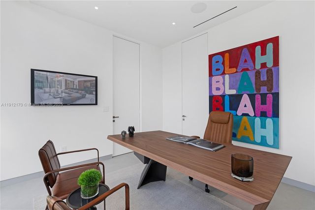 501 Palm Dr, Hallandale Beach, FL 33009