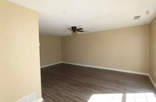 4162 OLD VILLAGE LN, Memphis, TN 38125