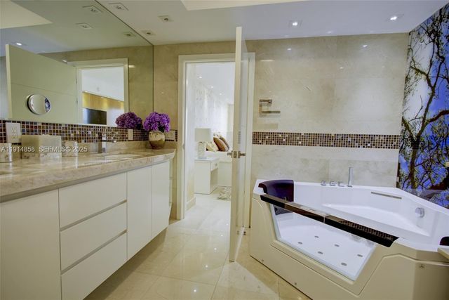 4775 Collins Ave 1601, Miami Beach, FL 33140