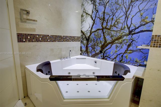 4775 Collins Ave 1601, Miami Beach, FL 33140