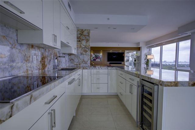 4775 Collins Ave 1601, Miami Beach, FL 33140