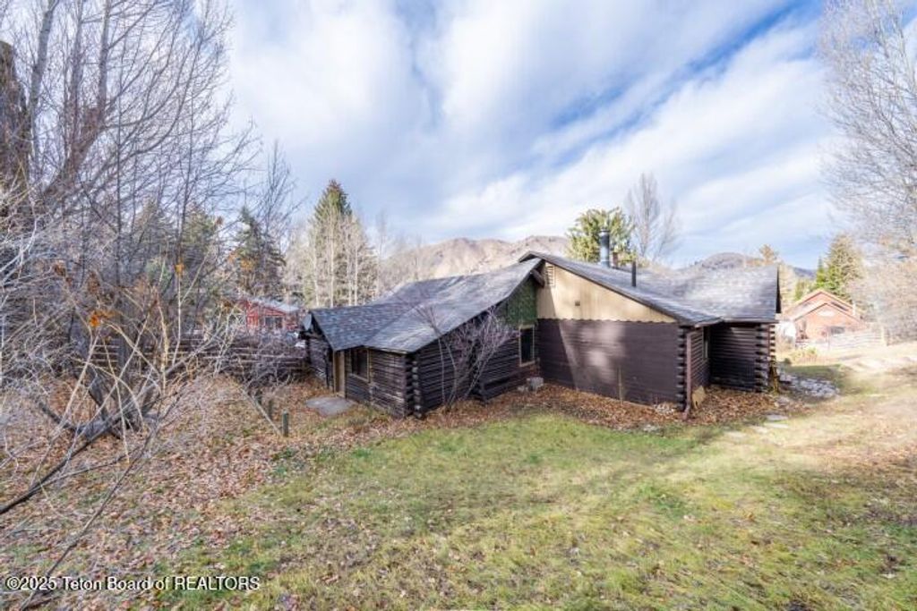 750 S MILLWARD Street, Jackson, WY 83001 photo 16