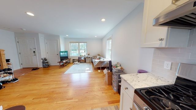 28 Woodruff Ave 28, Medford, MA 02155