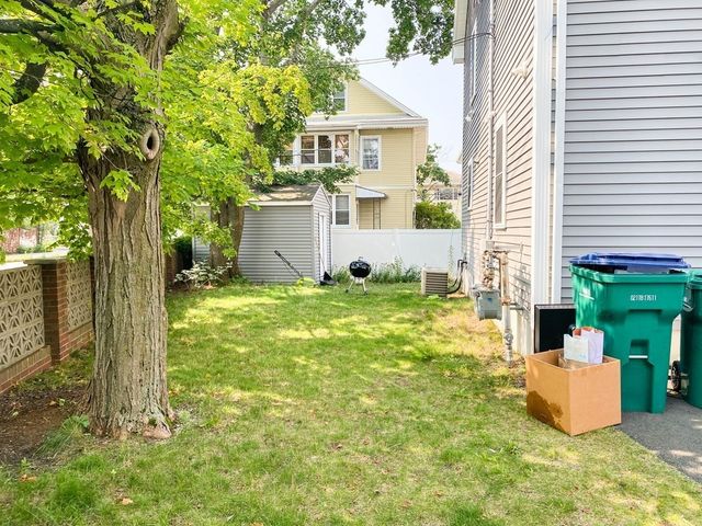 28 Woodruff Ave 28, Medford, MA 02155