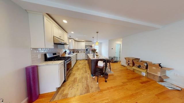 28 Woodruff Ave 28, Medford, MA 02155
