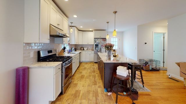 28 Woodruff Ave 28, Medford, MA 02155