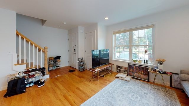 28 Woodruff Ave 28, Medford, MA 02155