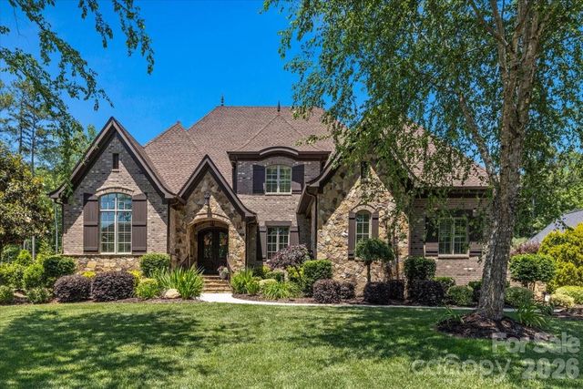 8100 Skye Lochs Drive, Waxhaw, NC 28173