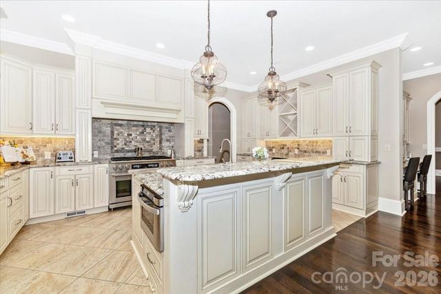 8100 Skye Lochs Drive, Waxhaw, NC 28173