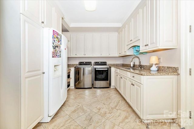 8100 Skye Lochs Drive, Waxhaw, NC 28173