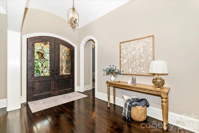 8100 Skye Lochs Drive, Waxhaw, NC 28173