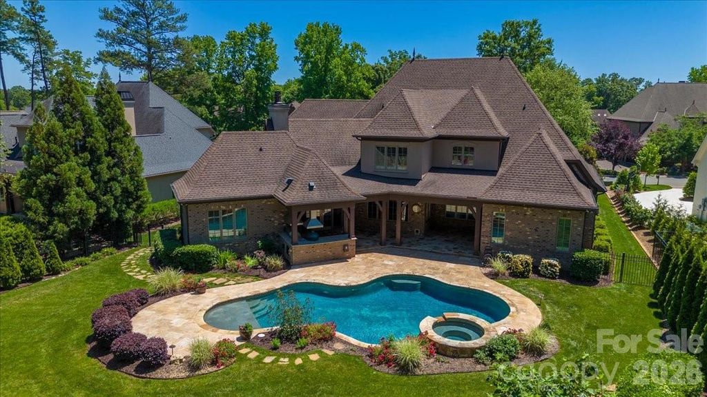 8100 Skye Lochs Drive, Waxhaw, NC 28173