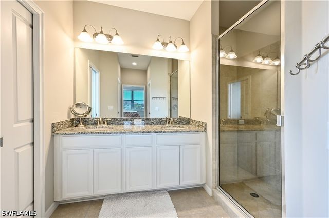 9386 Pocida CT 204, Naples, FL 34119