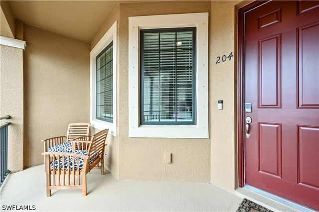 9386 Pocida CT 204, Naples, FL 34119