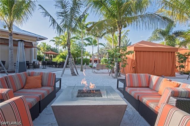 9386 Pocida CT 204, Naples, FL 34119
