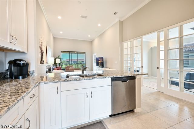 9386 Pocida CT 204, Naples, FL 34119