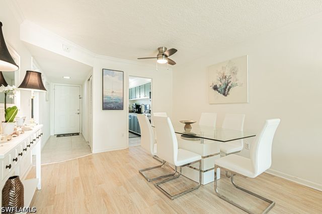 72 7th ST S 203, Naples, FL 34102