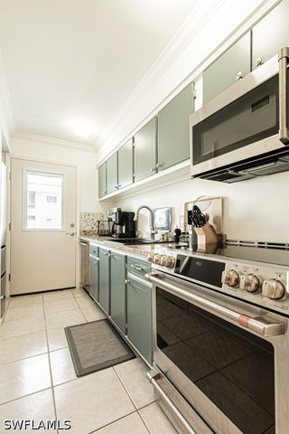 72 7th ST S 203, Naples, FL 34102