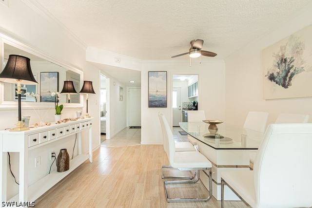 72 7th ST S 203, Naples, FL 34102