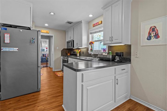 2805 Pine Street, Galveston, TX 77551