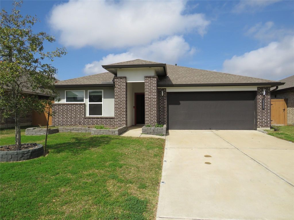 13337 Silver Egret Lane, Texas City, TX 77568