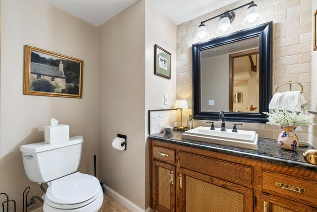 2827 W Compton Court, Fresno, CA 93711