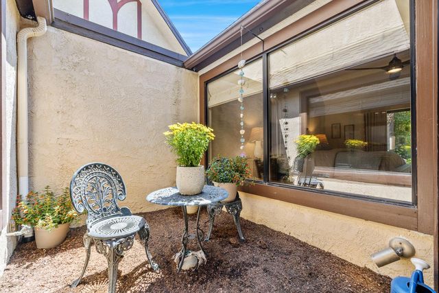 2827 W Compton Court, Fresno, CA 93711