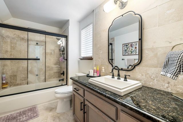 2827 W Compton Court, Fresno, CA 93711