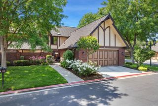 2827 W Compton Court, Fresno, CA 93711