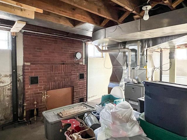 305 Kneale Avenue N, Thief River Falls, MN 56701