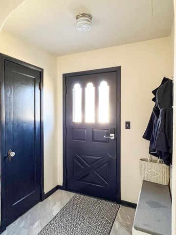 305 Kneale Avenue N, Thief River Falls, MN 56701