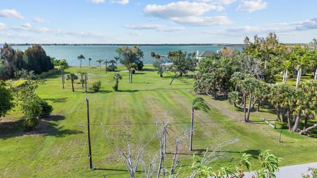 26014 SHORE DRIVE, Punta Gorda, FL 33950