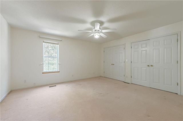 504 Kindred Drive, Smithville, MO 64089