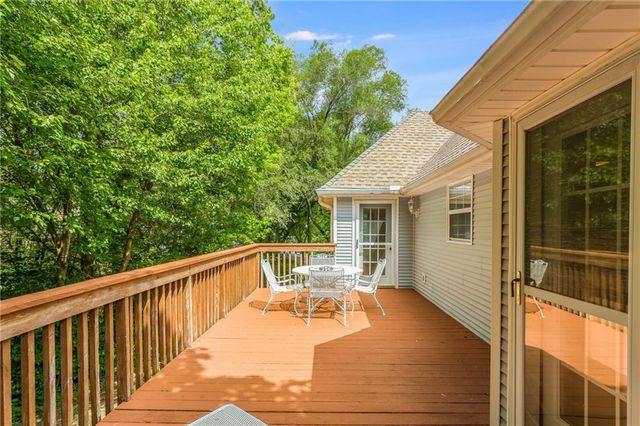 504 Kindred Drive, Smithville, MO 64089