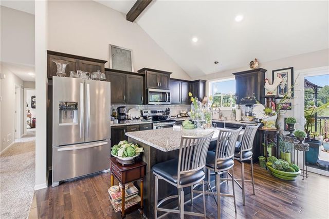 11500 E 207th Circle, Peculiar, MO 64078