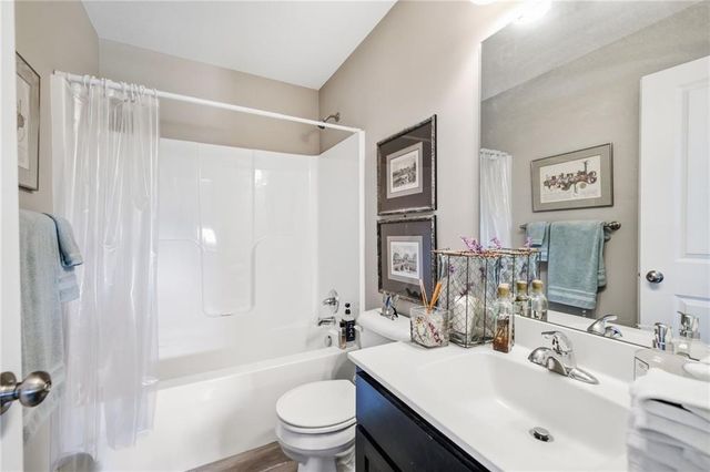 11500 E 207th Circle, Peculiar, MO 64078