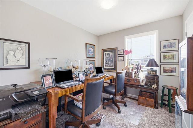 11500 E 207th Circle, Peculiar, MO 64078