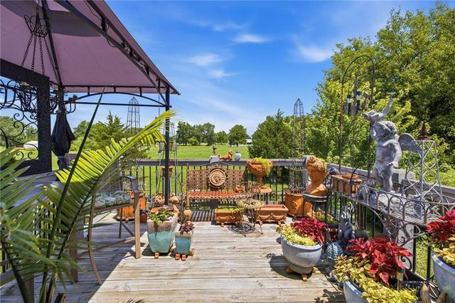 11500 E 207th Circle, Peculiar, MO 64078