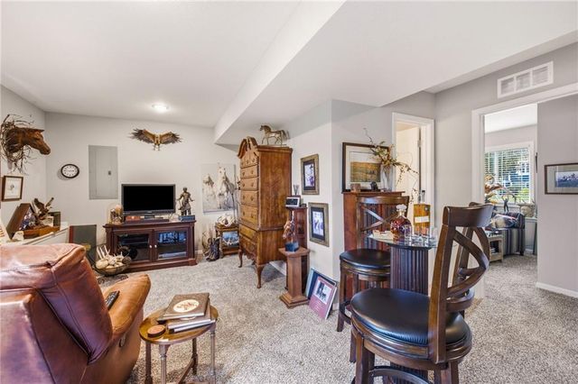 11500 E 207th Circle, Peculiar, MO 64078