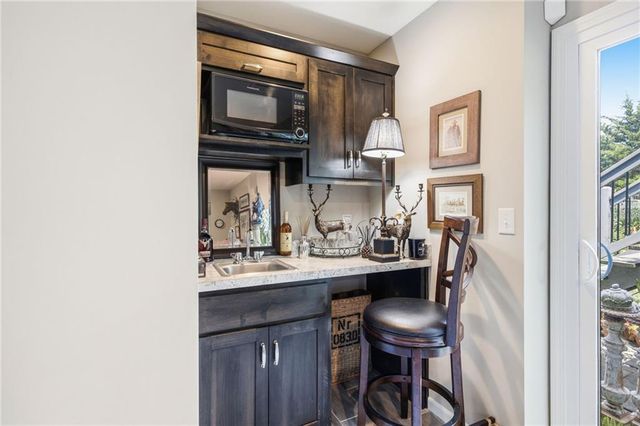 11500 E 207th Circle, Peculiar, MO 64078