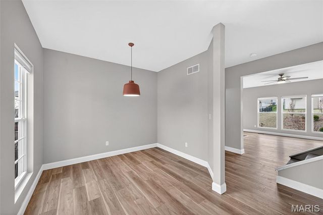 1290 Shorewinds Trail, St Charles, MO 63303