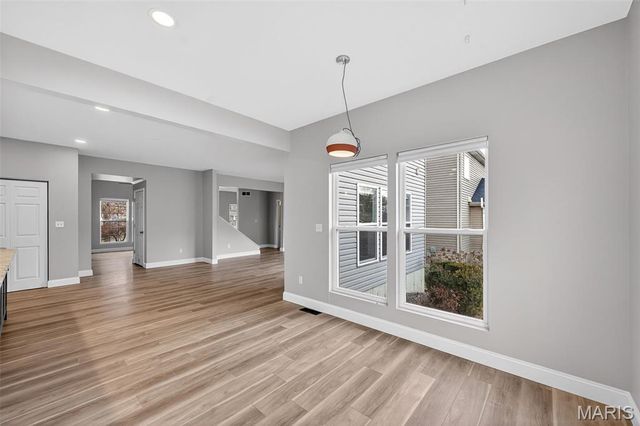 1290 Shorewinds Trail, St Charles, MO 63303