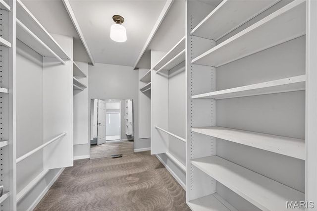 1290 Shorewinds Trail, St Charles, MO 63303