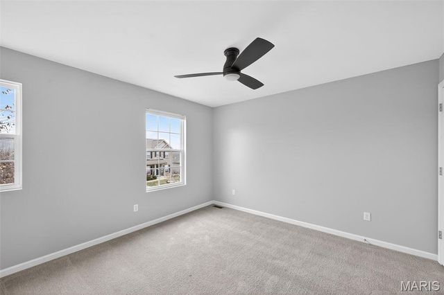 1290 Shorewinds Trail, St Charles, MO 63303