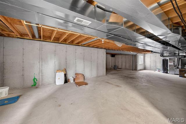 1290 Shorewinds Trail, St Charles, MO 63303