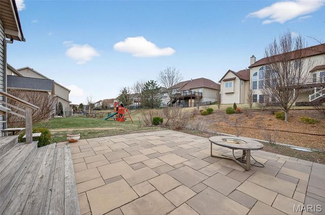 1290 Shorewinds Trail, St Charles, MO 63303