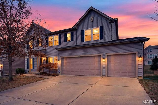 1290 Shorewinds Trail, St Charles, MO 63303
