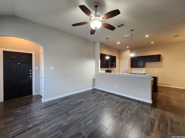 1143 CREEKSIDE ORCH, New Braunfels, TX 78130